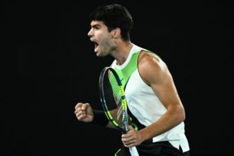 Djokovic sa snazil co mohol ale na mladeho Alcaraza to nestacilo