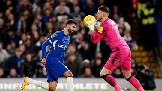 Dubravka pomohol Burnley k bodu na ihrisku Chelsea domaci dohromady bez vyluceneho Fofanu