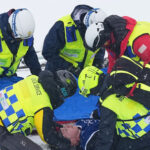 Hrozivy pad aspiranta na zlato z ubocia ho museli transportovat priamo do nemocnice