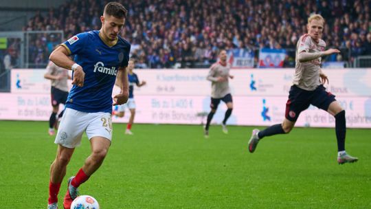 Kiel s Kapralikom nestacil na Stuttgart V boji o semifinale pohara prehral s favoritom rozdielom triedy