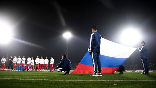 Kluby maju zakaz no UEFA posiela Rusom miliony eur Pobureni Estonci to chcu zastavit