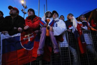 Krajina dlho nezaila tak smutn rno o me zlomi vae srdcia Optajte sa Slovkov