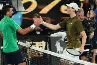 Najdlhsi semifinalovy den v historii Po nom sa Djokovic pustil do medi a odbornikov