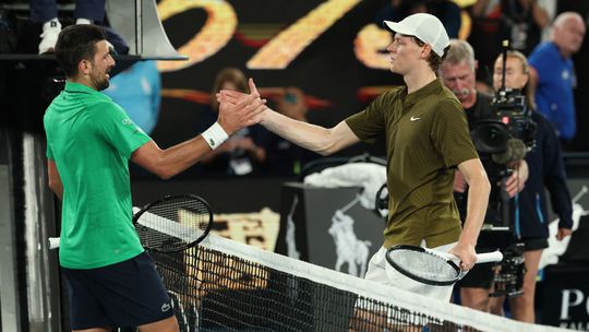 Najdlhsi semifinalovy den v historii Po nom sa Djokovic pustil do medi a odbornikov