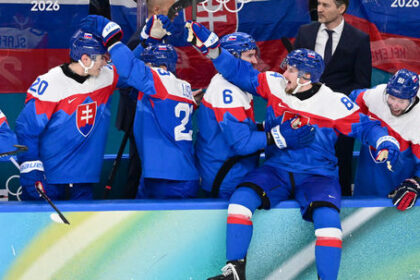 Po vlanskych MS ho fanusikovia odsudili teraz si zasluzi obrovsky respekt Vdaka jeho mentalite hokejisti spajaju rozhadane Slovensko