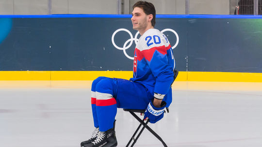 Uznaveny kanadsky novinar komentuje priamo z Milana Ak sledujete hru Slafkovskeho musite mat vztycene bradavky