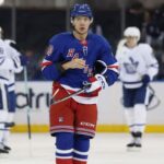 chlapec ktory zaraba miliony v nhl mohol pracovat v bani po tvrdych narazkach na putina si dal od kritiky pauzu