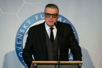 zaloby na huliaka za ohovaranie krive obvinenia a zneuzivanie pravomoci kovacik sa vyjadruje k ministrovi sportu