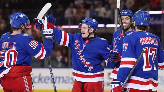 Adam Sykora hviezdou zapasu Prvy gol Slovaka v NHL pri debute v slavnej Madison Square Garden