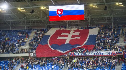 Bud sa Slovci v Bratislave cti ako hosti Z Kosova prichdzaj okujce sprvy SFZ na to reaguje