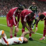 Krical od bolesti takmer prisiel o prst Postup Liverpoolu zatienilo desive zranenie