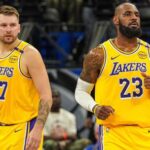 Legendarny LeBron s rekordnym zapisom uradoval aj hviezdny Slovinec Doncic sa blysol 60 bodmi