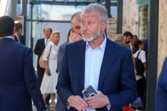 Mastny ucet za preslapy Abramovica Chelsea dostala pokutu a rocn y zakaz prestupov