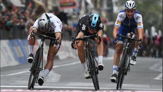 Milano San Remo Ked som isiel mocit vsetci zastavili uz som sa ich nezbavil spomina Cancellara Sagan stratil nervy