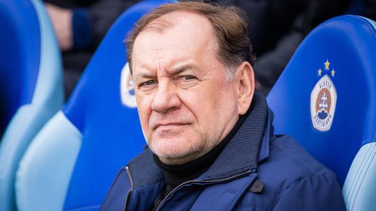 Na koberec pred fanusikov Slovana Nikdy Len nam nadavali a hadzali po nas veci