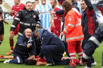 Najsmutnejsi futbalovy pribeh s dojivavym koncom Prisiel o rodicov brat spachal samovrazdu K umirajucemu Talianovi sa sanitka nedostala