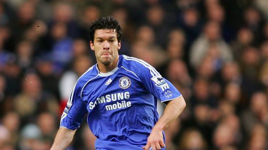 Po prvykrat prehovoril o smrti 18 rocneho syna Je to proces zah.inajuci potlacanie tvrdi futbalova ikona