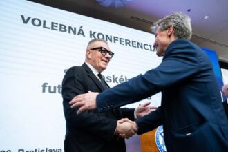 Prvykrat to delegati odmietli Kovacik chce opat zalozit majetok SFZ v prospech banky
