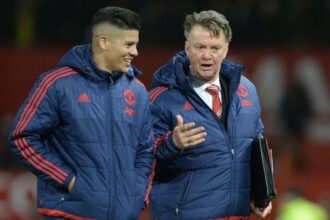 Robis si srandu Slavny trener mal priviest posilu do Manchestru United Odporucil mu ju vnuk z PlayStation