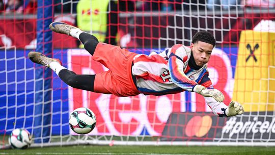 Situacia v Bayerne nema v historii obdobu Nemecky gigant zveri osud do ruk piateho brankara