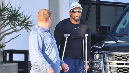 Skandal sportovej legendy golfista tiger woods sa prehnal s alcoholom policia ho zadrzala