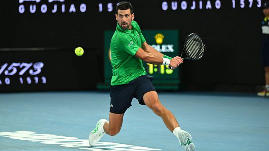 Stedry tenisovy velikan Novak mi financne pomohol kazdy sa sna napodobnit Djokovica tvrdi talent