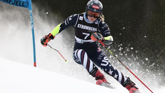 fenomenalna mikaela shiffrinova ma siesty velky globus a vyrovnala rekord