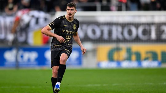 Hradcu pomohli dvaja Slovaci Z vyazstva sa tesili Slavia aj Sparta
