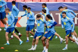 Neuspech par hodin pred odvetou Barcelonaneuspela s protestom