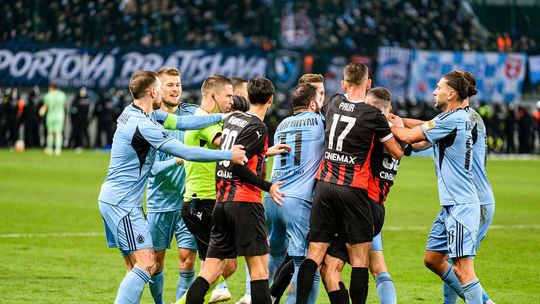Trnava nemoze zastavit Slovan len ho pribrzdit Majster vsak urobi dalsi rozhodny krok k obhajobe titulu