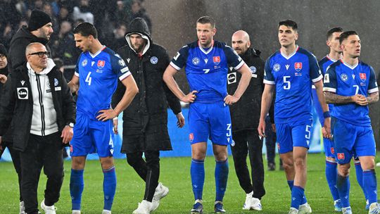 Z oslavy futbalu sa moze stat velka blamaz Fanusikovia ponukaju listky na Rumunov zadarmo