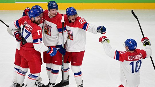 Cesi su pred MS v podobnej situacii ako Slovaci Na nieco take si nepametam kruiti hlavou reprezentacny trener Rulik