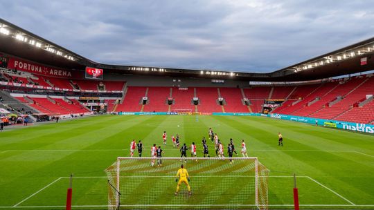 Najsmutnejsi titul Styri dni po skandale Slavia oslavovala pred prazdnymi tribunami