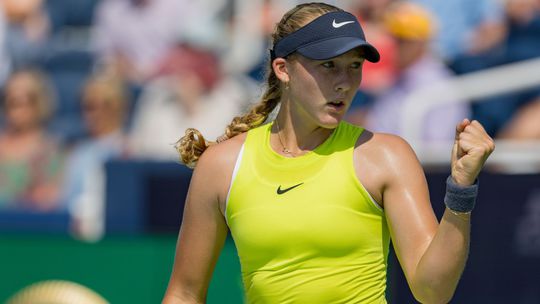 Andrejevova zdolala rumunske superku na kurte V semifinale sa stretne s Ukrajinkou Kostukovou