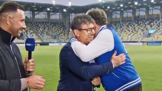 Co ine mozem od teba cakat Stacila jedna veta a legenda rozosmiala Weissa