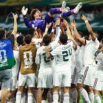 Jeho meno skandoval cely stadion legendu po vitazstve nad Cechmi vynasali do vzduchu