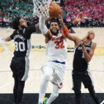 Knicks si po dramatickom zapase pripisali druhe vitazstvo vo finale a priblizili sa k zisku titulu po viac ako 40 rokov