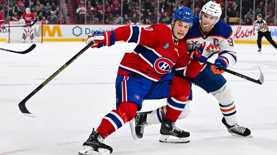 McDavid a Slafkovsky v jednom time Blizi sa prestupova bomba v NHL