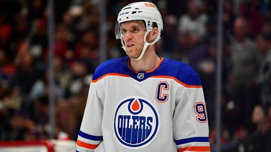 McDavid a spol su zufali a idu do extrmu Prichadza kouc ktory s hracmi robil neskutocne veci
