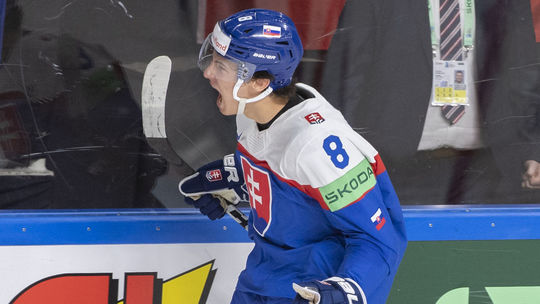 Vyborna sprava z NHL Mlady Slovak ostava v zamor Chromiak predlzil zmluvu s Los Angeles Kings
