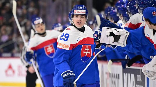 Zlaty strelec z finalu moze nasledovat legendarneho Hossu O ineho sikovneho Slovaka ma zaujem aj Montreal za Slafkovskeho