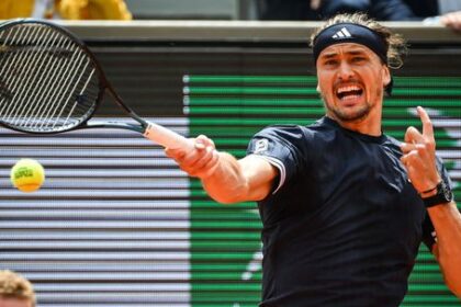 Zverev nezavahal mlademu Cechovi dovolil iba jeden set Talianske semifinale sa neodohralo
