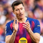 bitka o najlepsieho kanoniera je na konci lewandowski po odchode z barcelony nasiel novy klub hviezdny poliak opusta europu