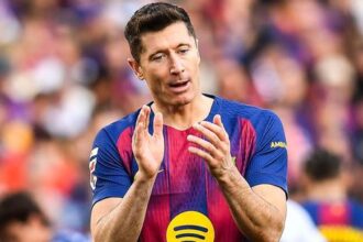 bitka o najlepsieho kanoniera je na konci lewandowski po odchode z barcelony nasiel novy klub hviezdny poliak opusta europu