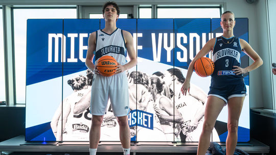 o mesiac sa v bratislave uskutocnia majstrovstva europy v basketbale pre hracov do 20 rokov slovaci potrebuju podporu fanusikovia si uz mozu zakupit vstupenky