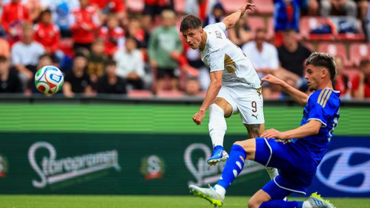 odvrhnuti futbalisti slavie idu na sampionat nominacia tesne unikla exhracovi podbrezovej