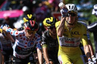 Ako sa schladi v cyklistickom pekle ad vea adu Jazdci na Tour ho spotrebuj takmer pol tony denne