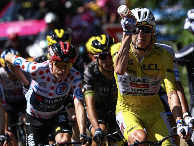 Ako sa schladi v cyklistickom pekle ad vea adu Jazdci na Tour ho spotrebuj takmer pol tony denne