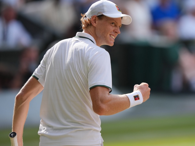 Cesta Djokovica na Wimbledone sa konci Srb narazil na supera ktory mu nic nedovolil