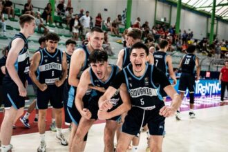 Skvely vykon mladych Slovakov Zmazali 28 bodove manko a oslavuju prvy triumf na ME